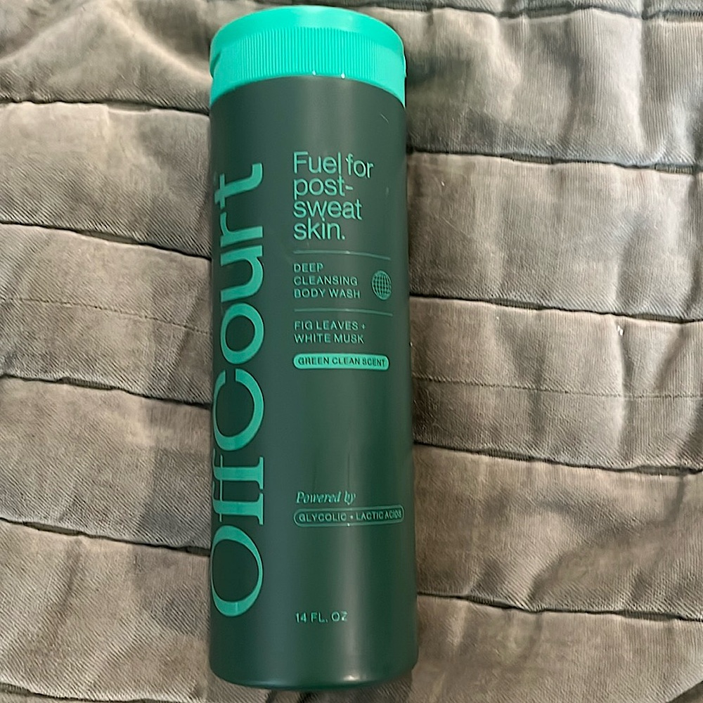 OffCourt Deep Cleansing Body Wash, Fig Leaves + White Musk scented.